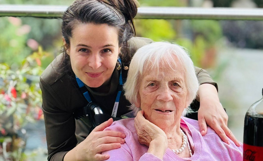 Bbq And Live Music Bring Community Together At Kingfishers Care Home