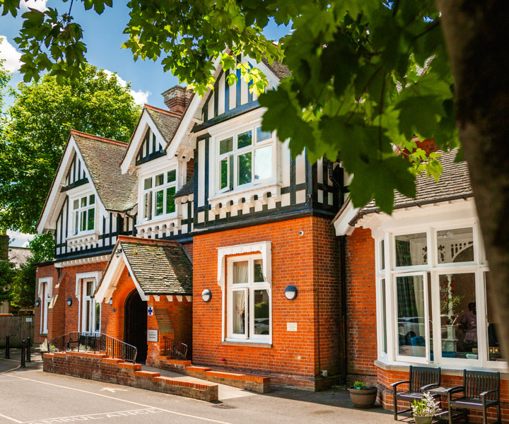 Family Focused Nursing Home - Buckinghamshire - Kingfishers Nursing Home